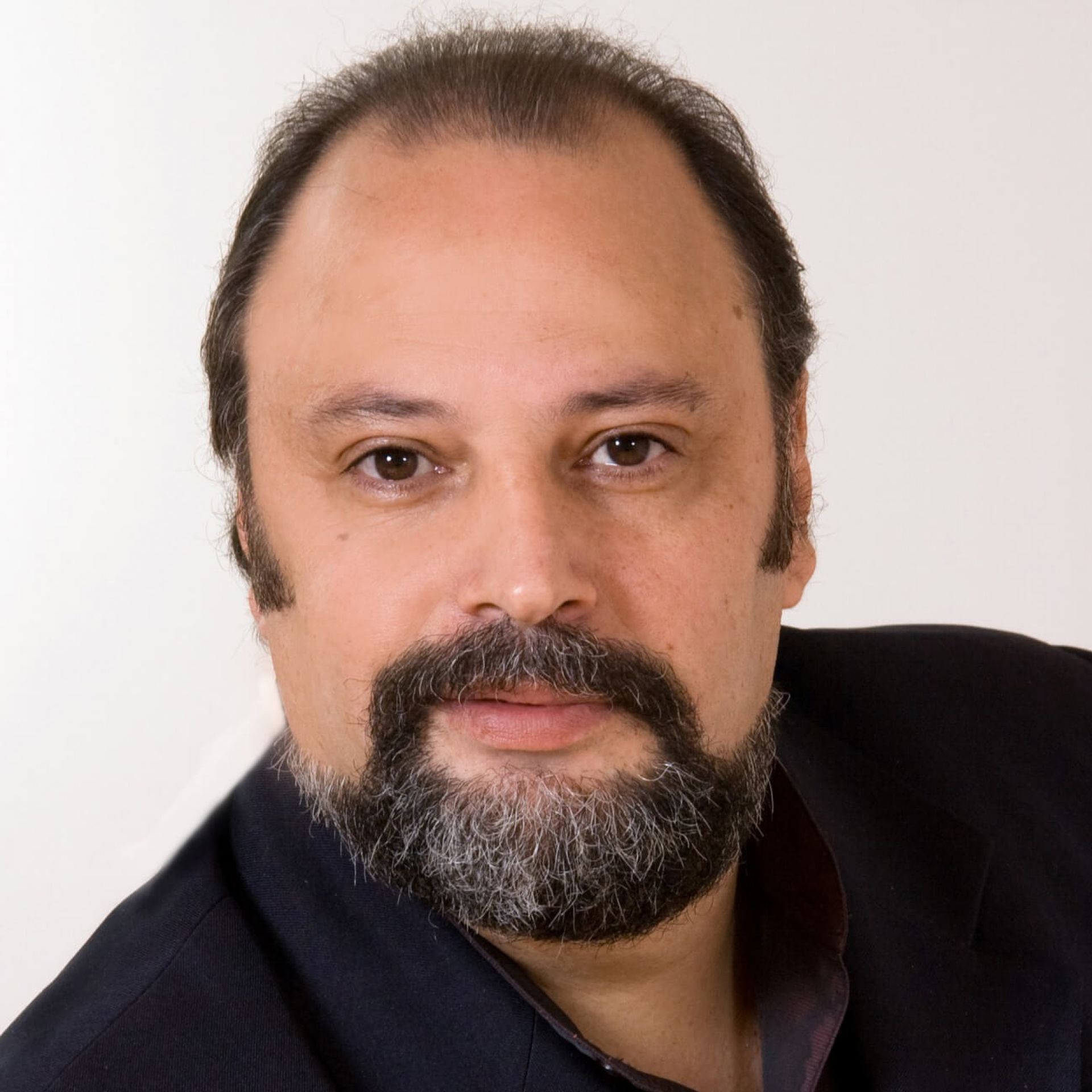 Нико Исаков